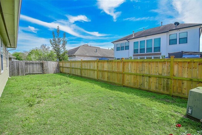 Building Photo - 14127 Grovemist Ln