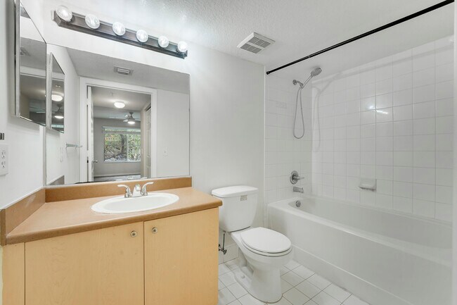 Building Photo - 4171 San Marino Blvd