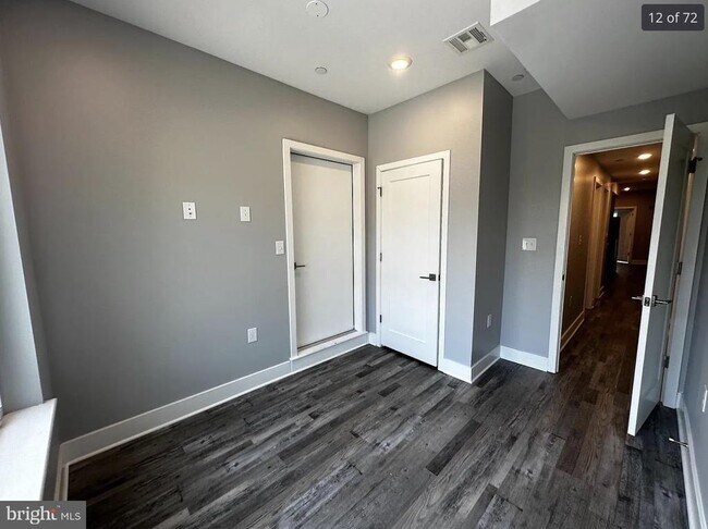 Building Photo - 3817 Wallace St