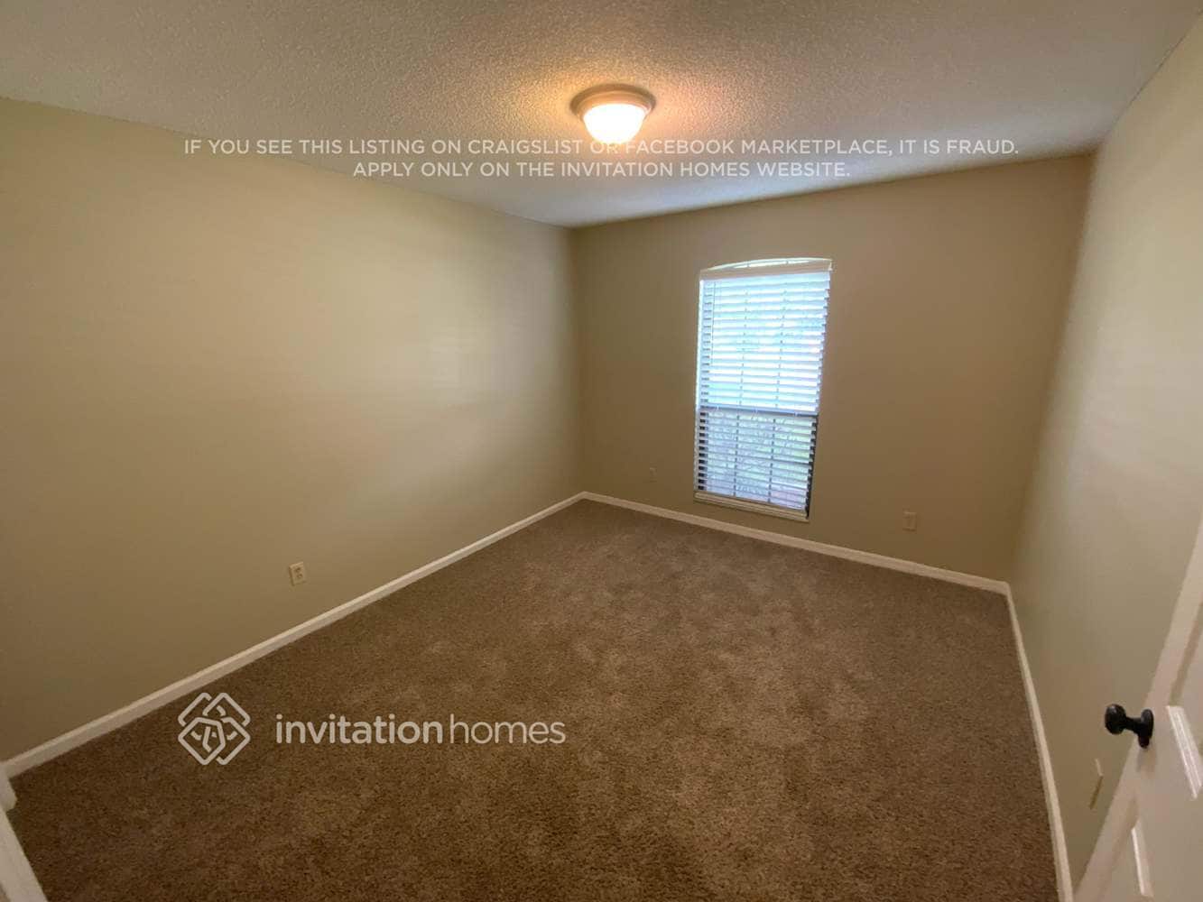 Building Photo - 1810 Farm Way