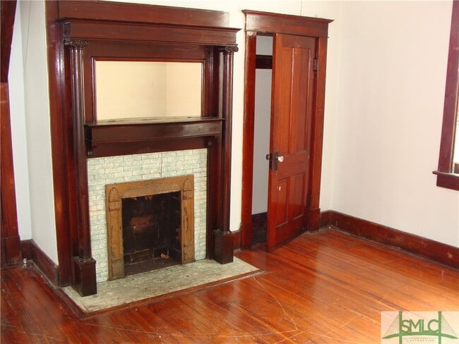 Building Photo - 509 W 37th St