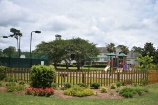 Building Photo - The Meridian