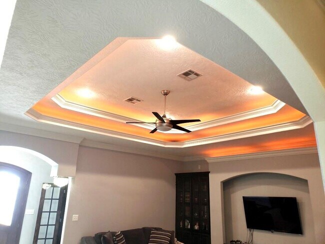 Building Photo - 7370 Royal Meadows Cir