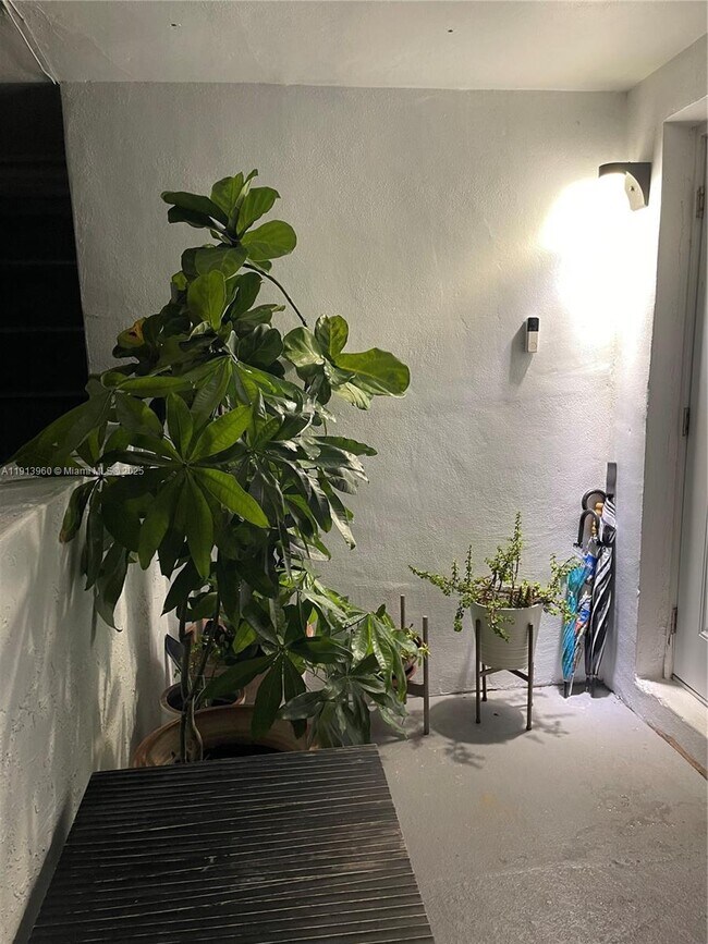 Building Photo - 20520 SW 92nd Pl