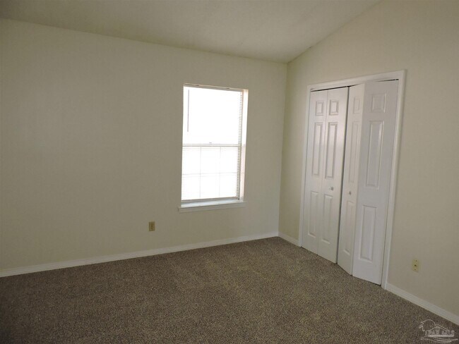 Building Photo - 3155 Belle Meade Dr