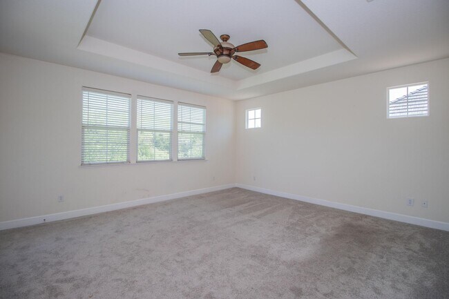 Building Photo - 6239 Newhaven Ln