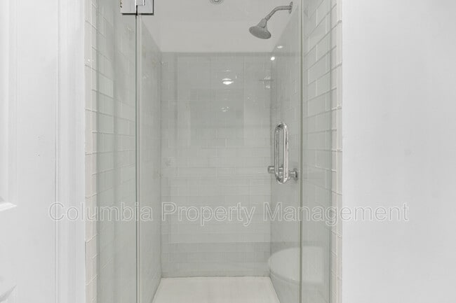 Building Photo - 1077 30th St NW