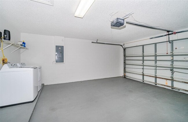 Building Photo - 207 Langham Dr