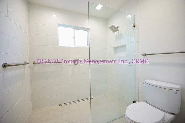 Building Photo - Gorgeous Home in Sought After Larkspur Nei...