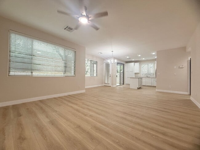 Building Photo - 11904 Amistoso Ln