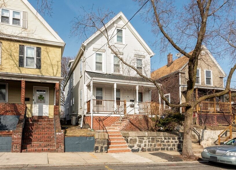 Building Photo - 108 Byron St