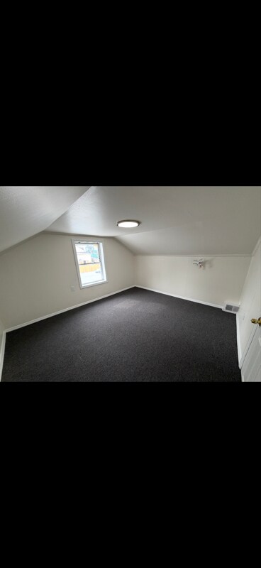 Building Photo - 191 Parkinson Ave