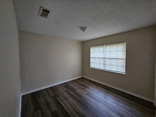 Building Photo - 3689 E Olive Rd