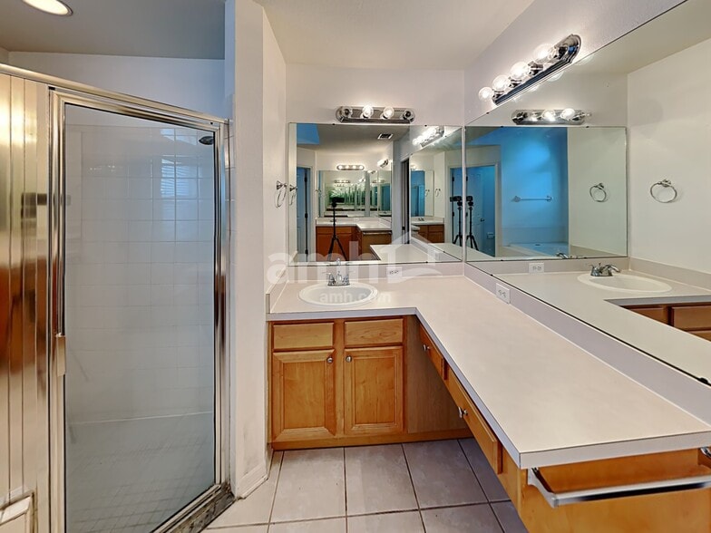 Building Photo - 1531 Kish Blvd