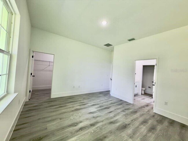 Building Photo - 15775 SW 59th Avenue Rd