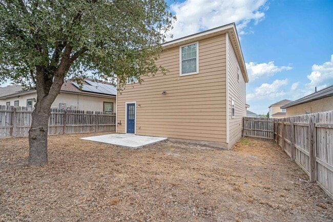 Building Photo - 1011 Tesoro Hills