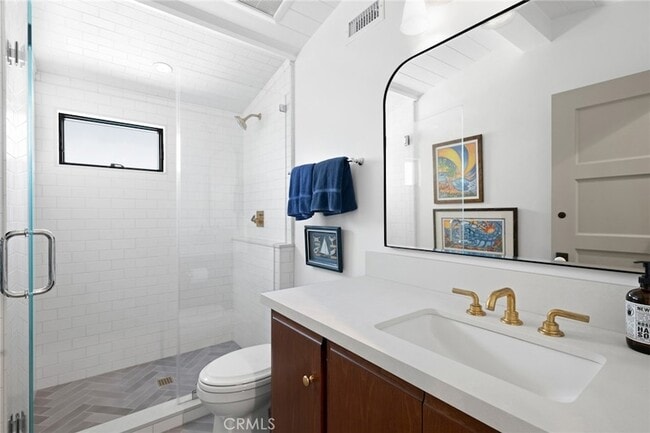 Building Photo - 225 E Bay Front