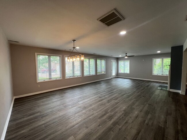 Building Photo - 104 Waccamaw Dr