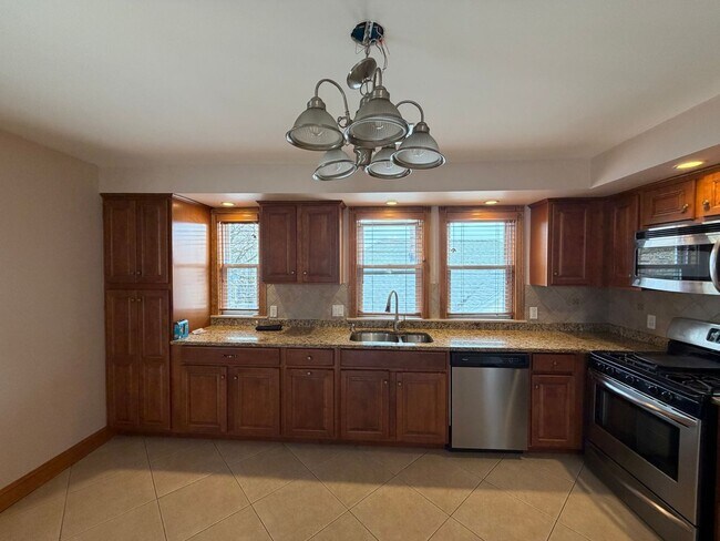 Building Photo - 35-37 John St-