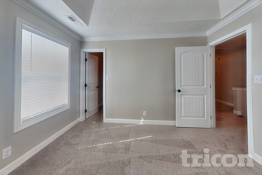 Building Photo - 3772 Windhaven Dr
