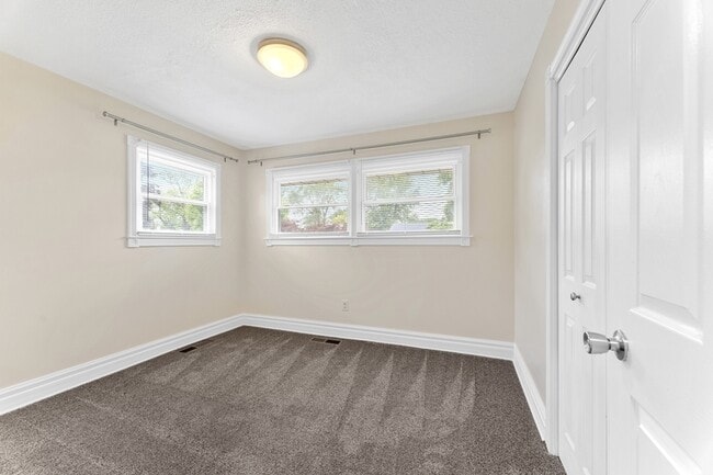 Building Photo - 18085 Hinton St