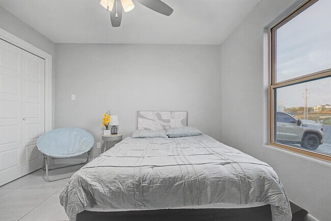 Building Photo - 5410 Travesia Ct