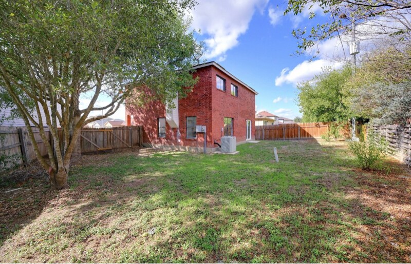 Building Photo - 2230 Juniper Hill
