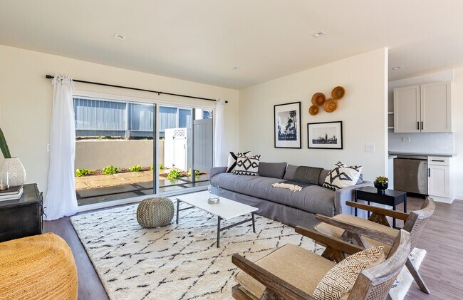 Building Photo - 6459 Sycamore Meadows Dr