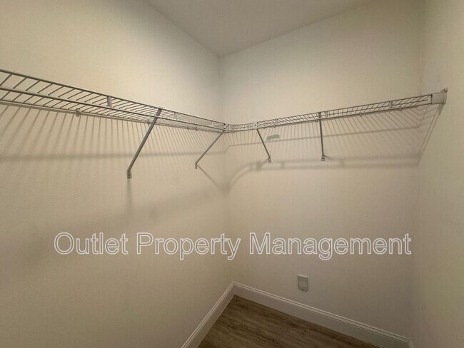 Building Photo - 790 W Gaucho Cir