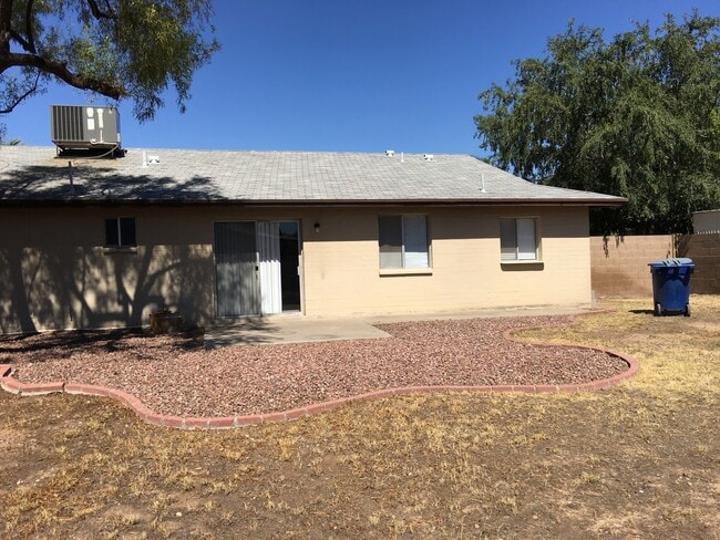 Building Photo - Tempe 3 Bed, 2 Bath Single Story Rental House