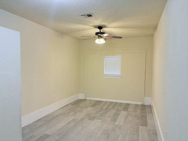 Building Photo - Newly remodeled four bedroom home in Noble