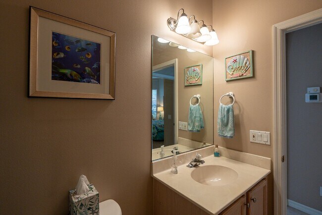 Building Photo - "Charming Englewood Gem: 2 Beds, 2 Baths in Oyster Creek Gated Golf Community