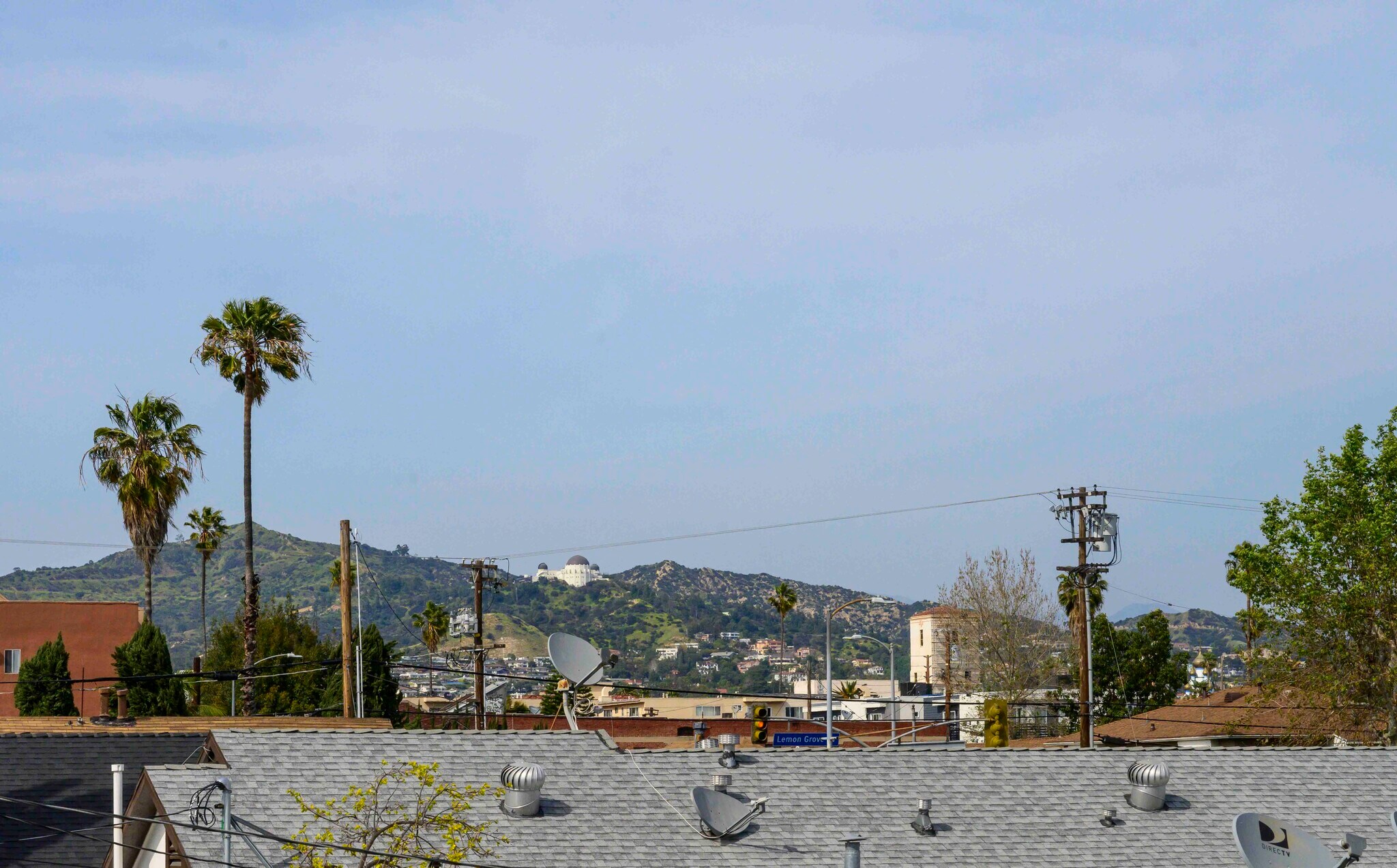 North view of Observatory - 835 N Wilton Pl