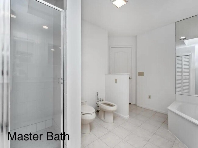 Building Photo - 9124 Villa Portofino Cir