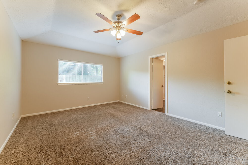 Building Photo - 23219 Timberbrook Dr