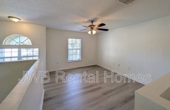 Building Photo - 5430 Shady Pine St S