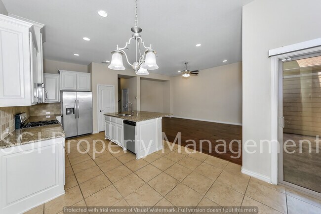 Building Photo - 679 Emily Ln