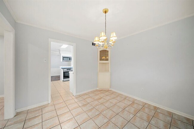 Building Photo - 5215 Cheena Dr