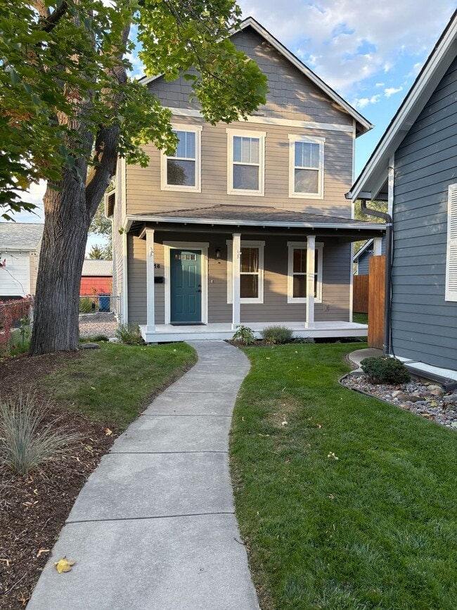 Building Photo - Spacious Lewis & Clark 4-Bedroom Home