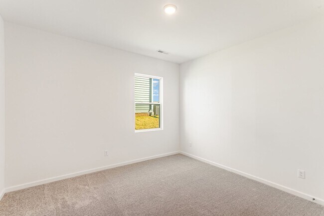 Building Photo - 4 Bed 3 Bath New Build! Available Now!