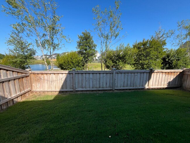 Building Photo - 7404 Springwater Dr