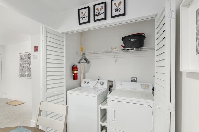 Building Photo - 2360 SW Archer Rd