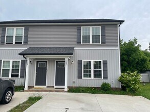 Building Photo - Townhouse in Kannapolis!!