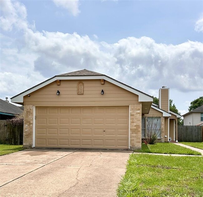 Primary Photo - 17427 Lobo Trail