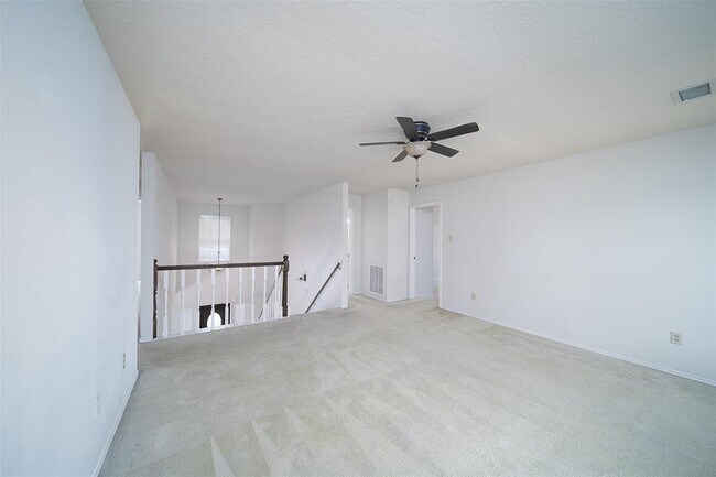 Building Photo - 427 Birch Hill Dr