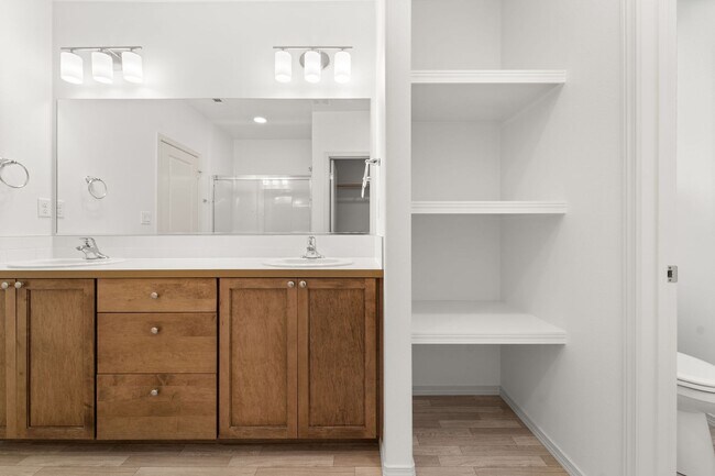 Building Photo - 8581 N Orch Ct