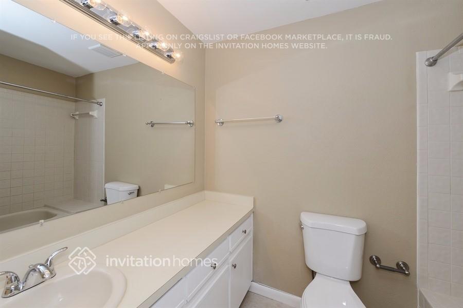 Building Photo - 5800 Southwind Dr