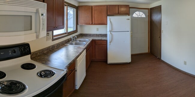 Building Photo - 110-112 West Grant St