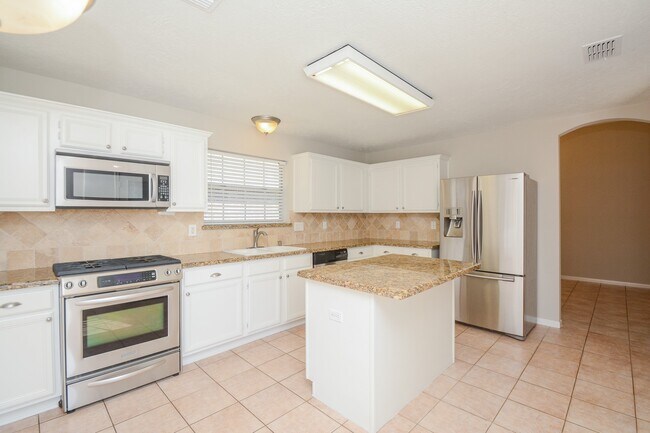 Building Photo - 14931 Chestnut Falls Dr