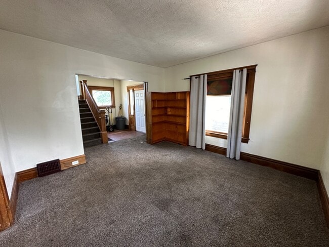 Building Photo - 110 Halls Heights Ave